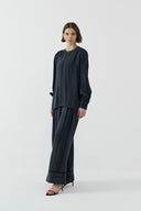 SİYAH ALLER DETAYLI MODAL BLUZ - Clande