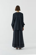 SİYAH ALLER DETAYLI MODAL BLUZ - Clande