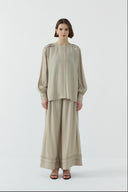 BEJ ALLER DETAYLI MODAL BLUZ - Clande