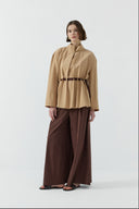 CAMEL HAKİM YAKA KEMER GEÇİŞLİ BLUZ - Clande