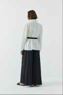 EKRU HAKİM YAKA KEMER GEÇİŞLİ BLUZ - Clande