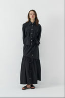 SİYAH ÇİÇEK KUŞAKLI KISA GÖMLEK - Clande