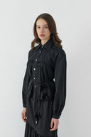 SİYAH ÇİÇEK KUŞAKLI KISA GÖMLEK - Clande