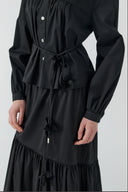 SİYAH ÇİÇEK KUŞAKLI KISA GÖMLEK - Clande