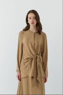 CAMEL BAĞLAMALI İPEK CUPRO BLUZ - Clande