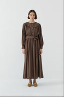 KAHVE DÜĞME DETAYLI MODAL ELBİSE