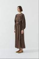 KAHVE DÜĞME DETAYLI MODAL ELBİSE