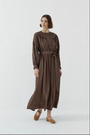 KAHVE DÜĞME DETAYLI MODAL ELBİSE