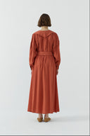 KİREMİT DÜĞME DETAYLI MODAL ELBİSE