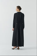 SİYAH BÜZGÜLÜ PARLAK ELBİSE