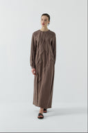 KAHVE DIŞTAN DİKİŞLİ KETEN ELBİSE - Clande