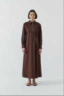 KAHVE KUŞGÖZÜ DETAYLI PAMUKLU ELBİSE - Clande